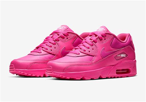 nike rose pink air max 90.